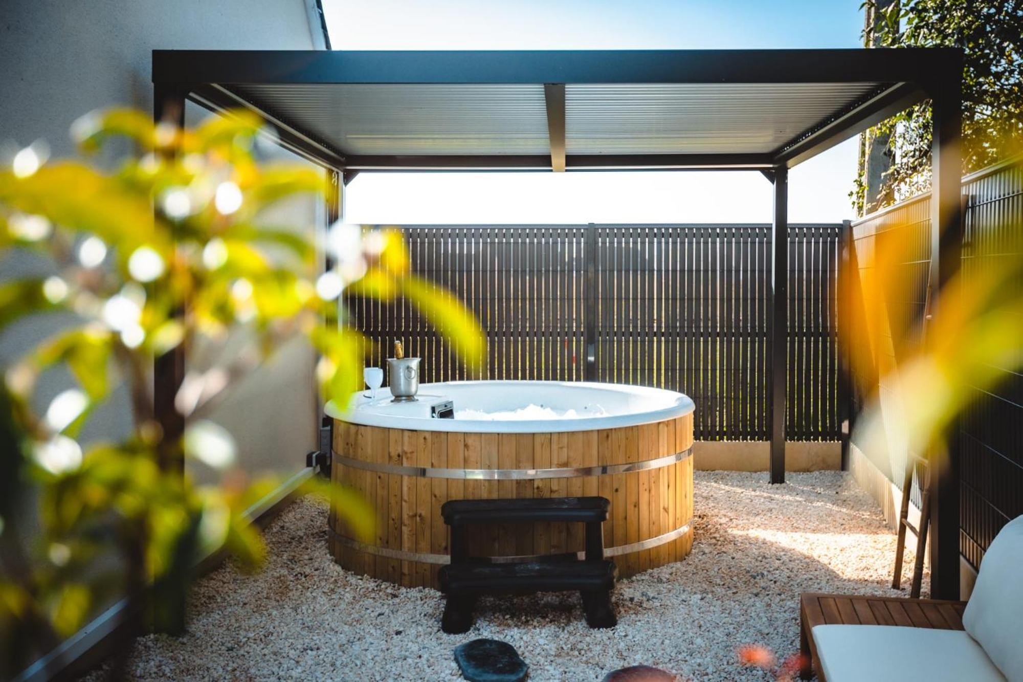 Loft Du Pain Avec Spa Privatif Druye Exteriör bild